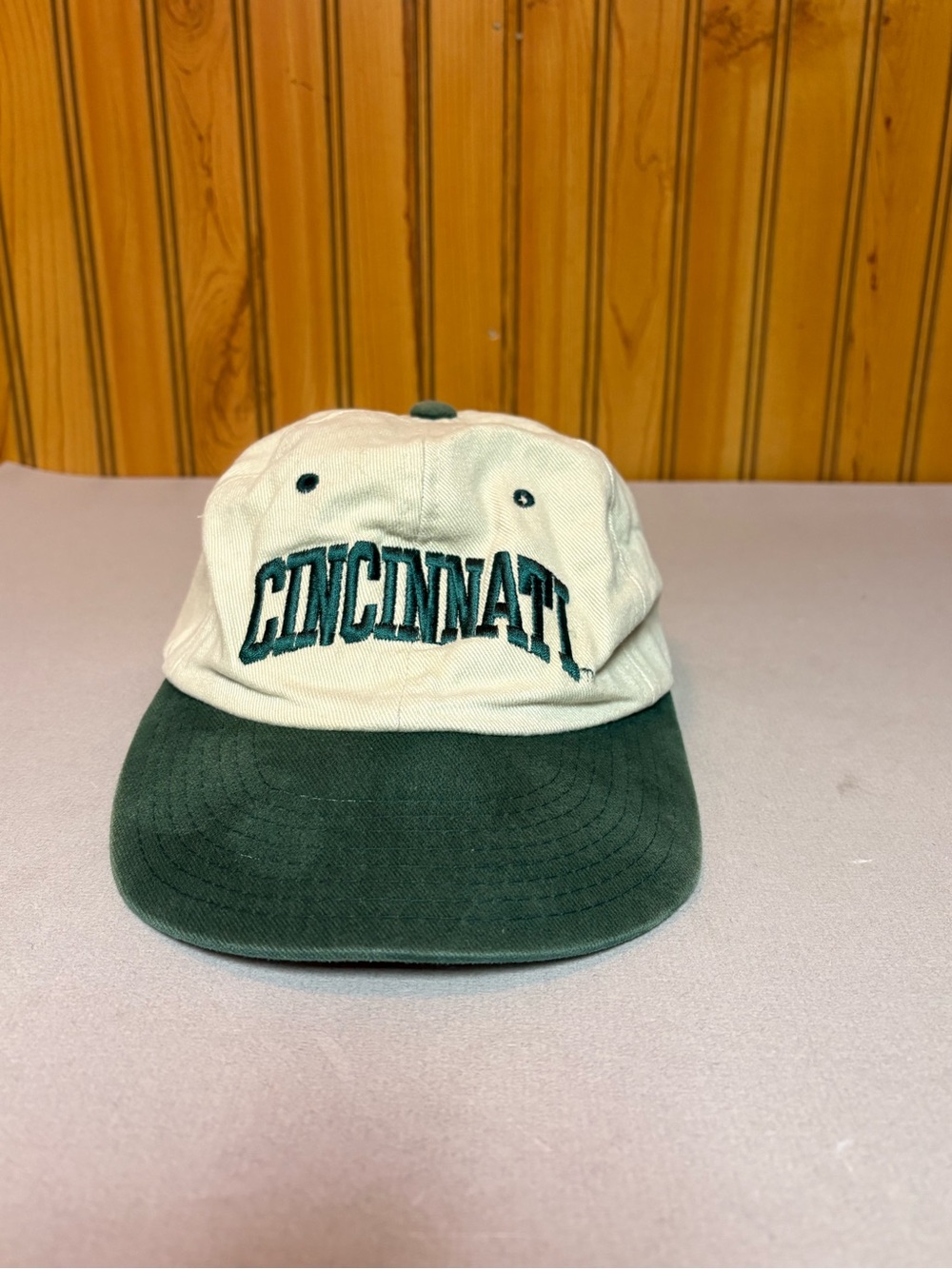 Cincinnati Two-Tone Green and Cream Baseball Cap